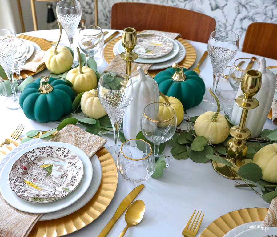 how to set a table for thanksgiving