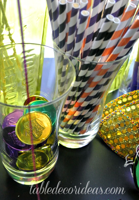 mardi gras table decor