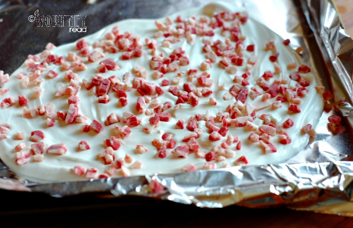 Here's an easy recipe for recipe for White Chocolate Peppermint Bark
