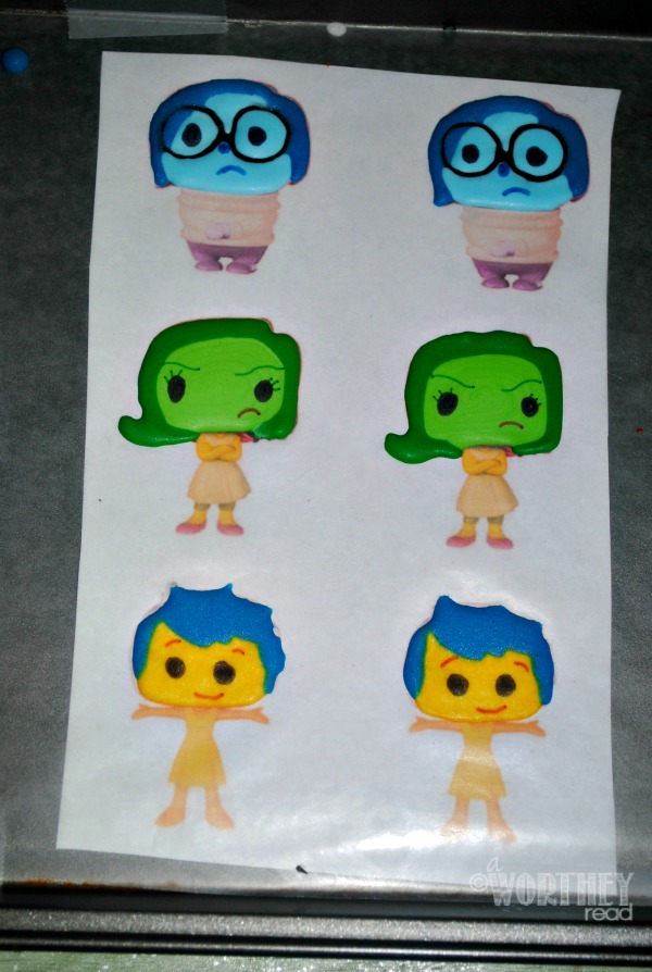 Make your own Inside Out Characters With Inside Out Cupcakes