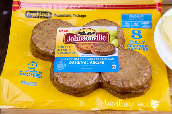 Breakfast in under 10 minutes. The perfect breakfast idea for busy people! Try our easy Sausage & Avocado Breakfast Sandwich {made in 10 minutes}