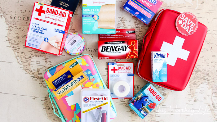 FREE Printable | DIY Travel First-Aid Kit with Printable Checklist