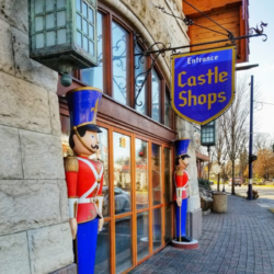 Best Christmas Towns In The Midwest