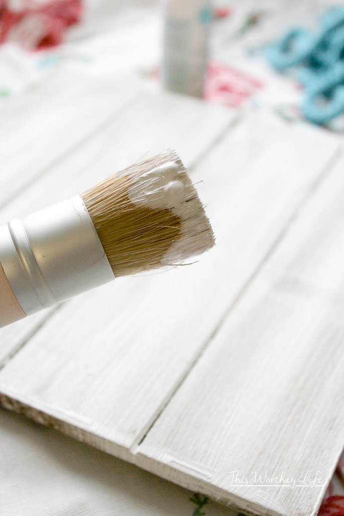 How to make your own Valentine's Decor sign