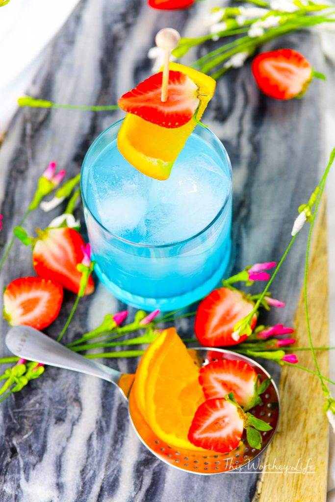 See how we made this beautiful hypnotic drink - perfect for a Black Panther party!