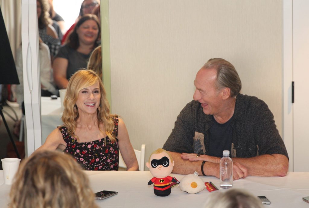 Craig T. Nelson&nbsp;(voice of “Bob Parr / Mr. Incredible”) &&nbsp;Holly Hunter&nbsp;(“Helen Parr / Elastigirl”)
