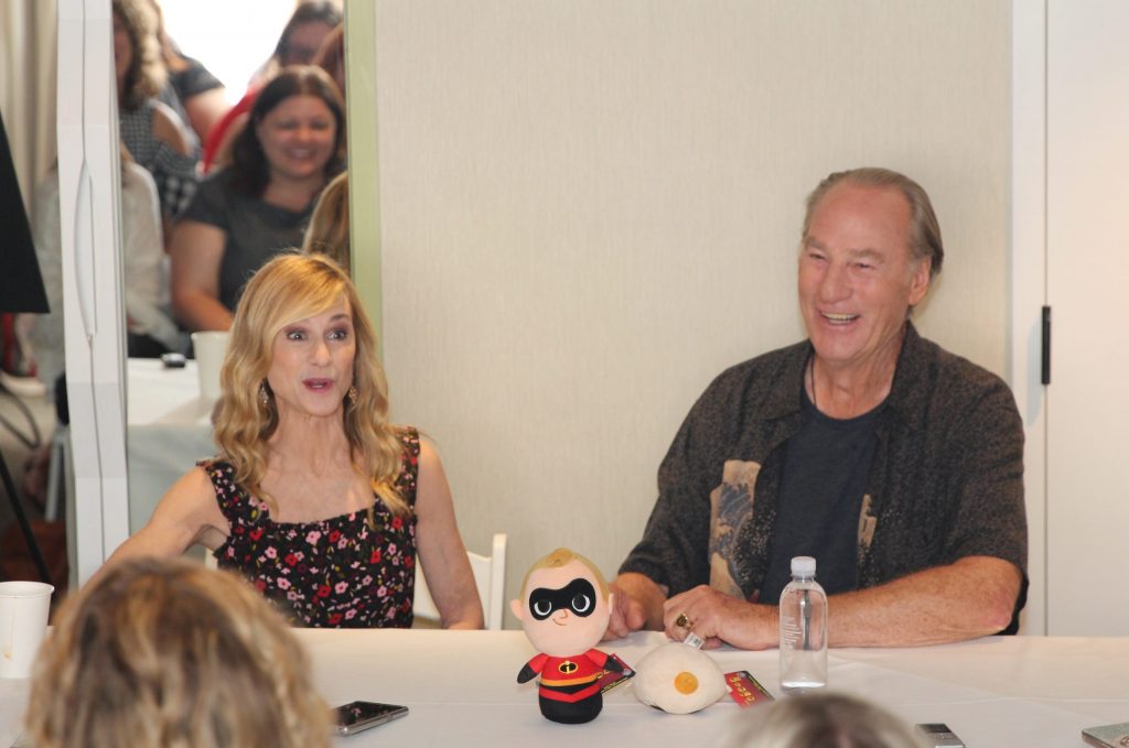 Craig T. Nelson&nbsp;(voice of “Bob Parr / Mr. Incredible”) &&nbsp;Holly Hunter&nbsp;(“Helen Parr / Elastigirl”)