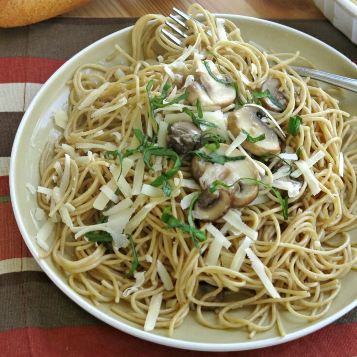 Image for Pasta with Olive Oil, Garlic and Mushrooms