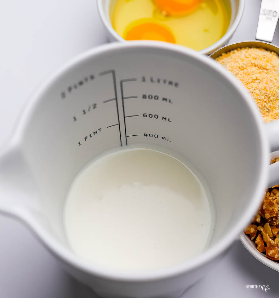 ingredients for making for cornbread dressing