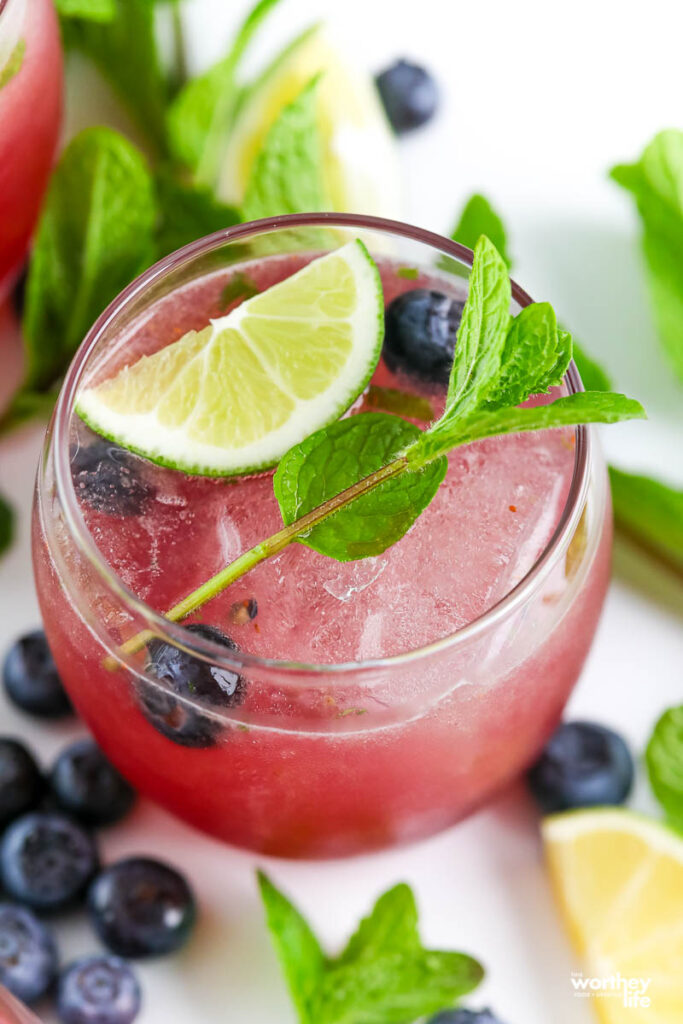 mojito with fresh blueberries