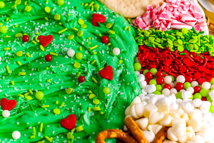 What exactly is a frosting board?&nbsp;