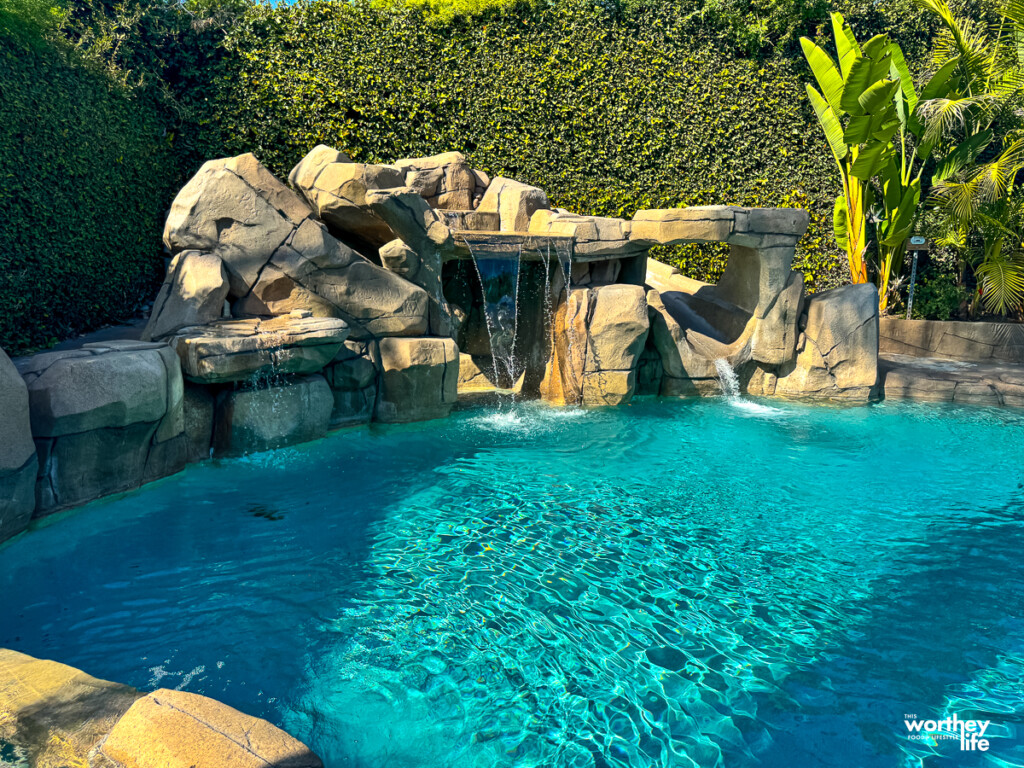 Where to Eat & Explore Near Our Anaheim Vacation Renta