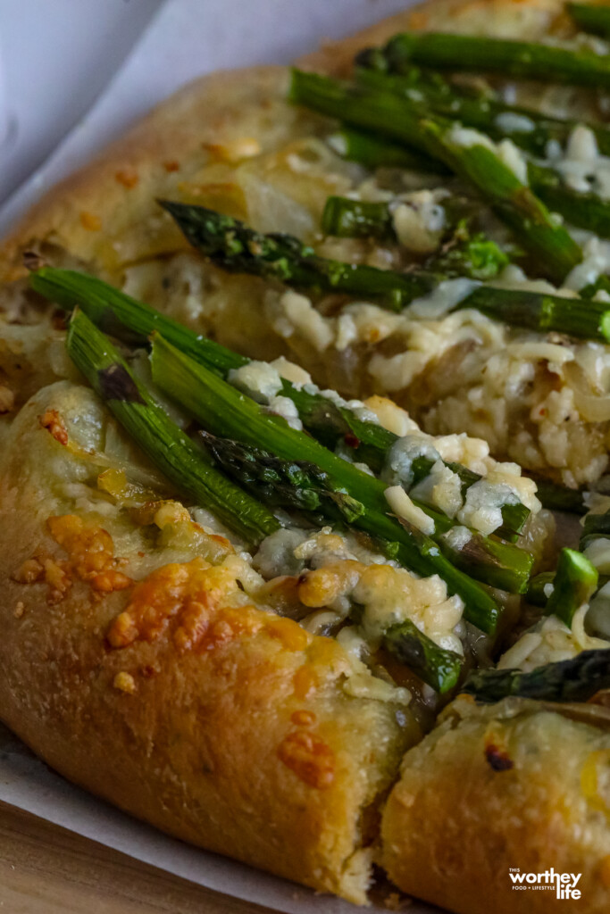 flatbread made with asparagus