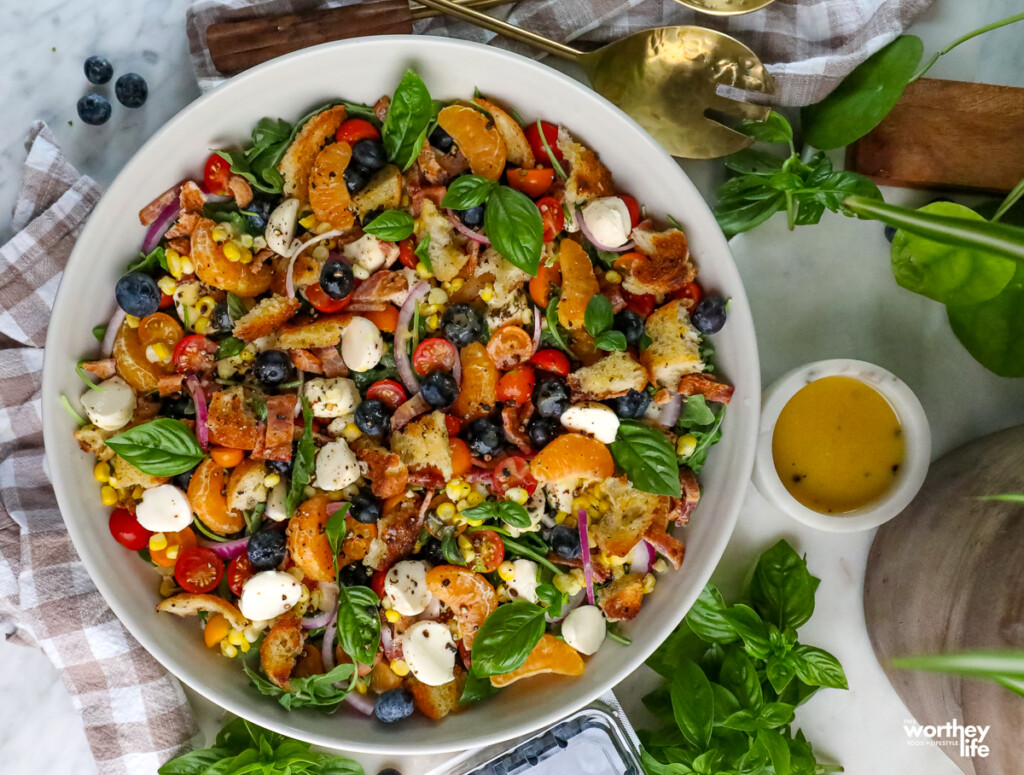 a summer blueberry salad