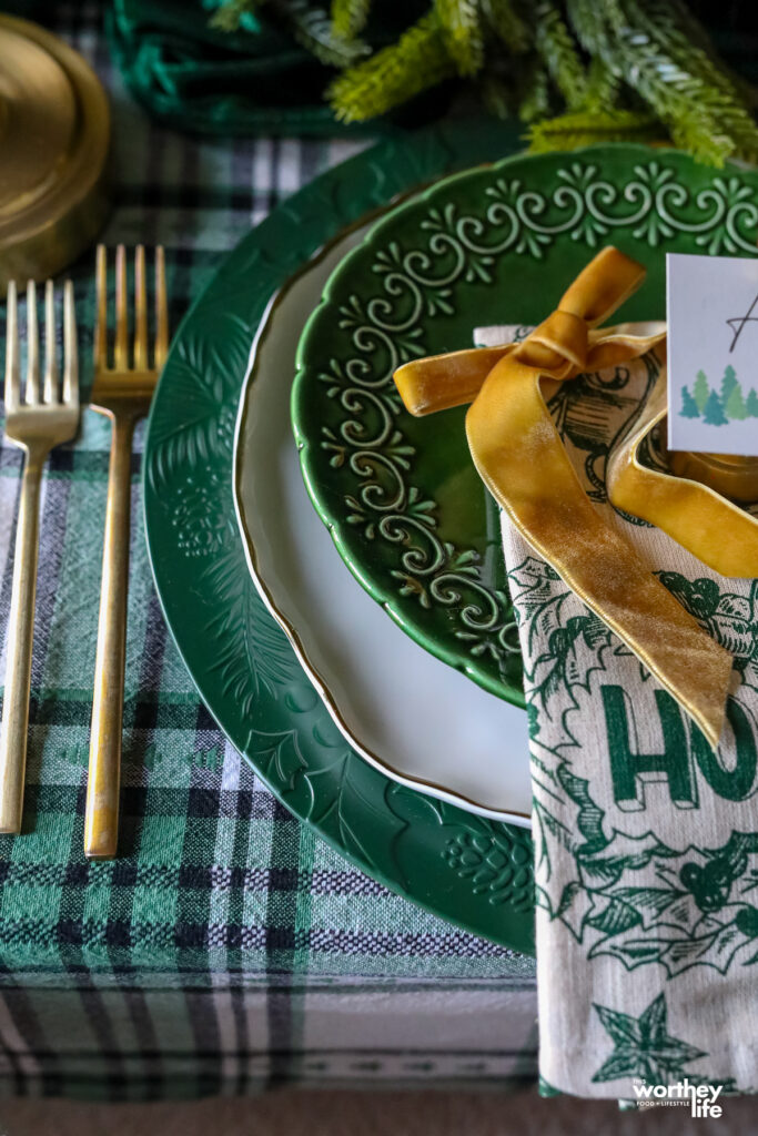 green and gold place setting